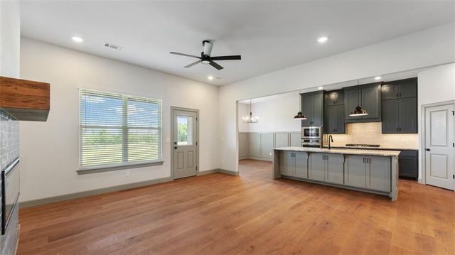 1221 Mammoth Street, Centerton, AR 72719