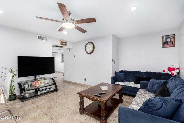 4513 W YUCCA Street, Glendale, AZ 85304
