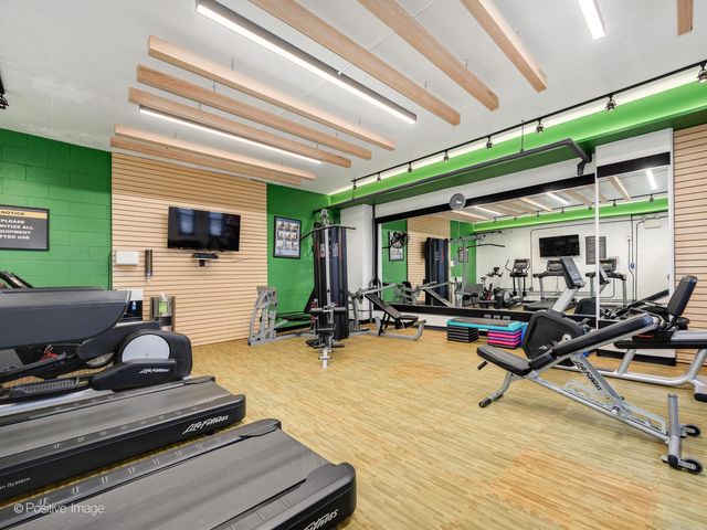 3430 N Lake Shore Drive 15M, Chicago, IL 60657