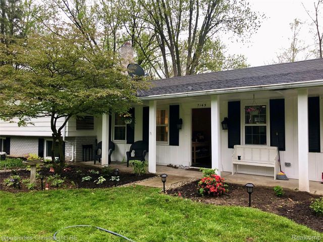 7145 Henry Drive, West Bloomfield Charter Township, MI 48324