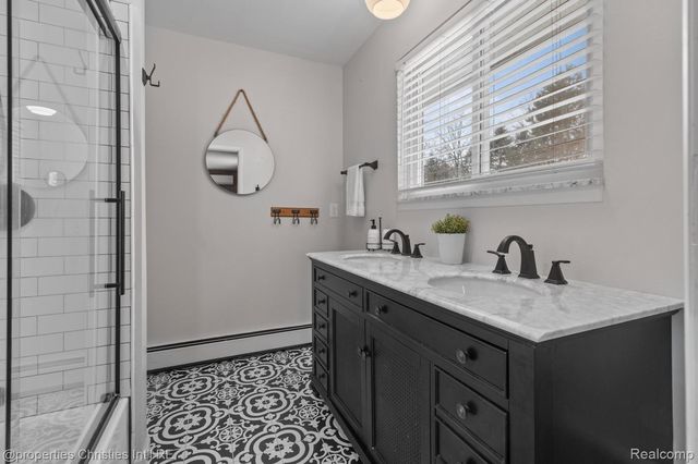 7145 Henry Drive, West Bloomfield Charter Township, MI 48324