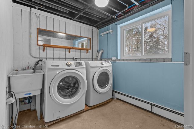 7145 Henry Drive, West Bloomfield Charter Township, MI 48324