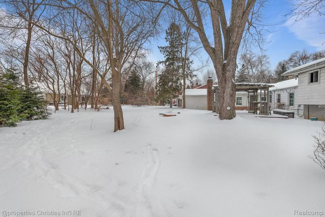 7145 Henry Drive, West Bloomfield Charter Township, MI 48324