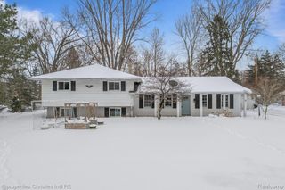 7145 Henry Drive, West Bloomfield Charter Township, MI 48324
