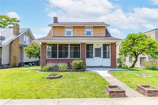 359 Pershing Dr, New Kensington, PA 15068