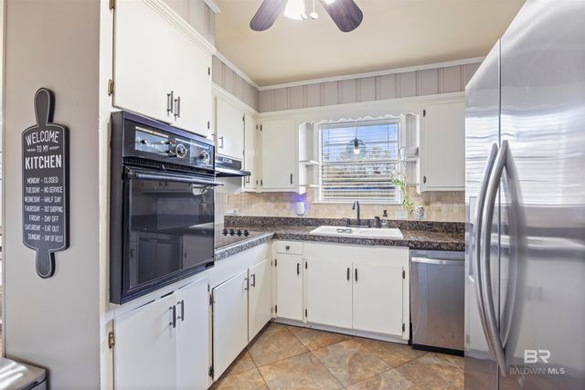 328 Villa Oaks Drive, Saraland, AL 36571