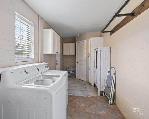 328 Villa Oaks Drive, Saraland, AL 36571