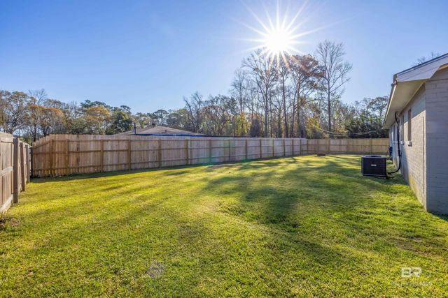 328 Villa Oaks Drive, Saraland, AL 36571