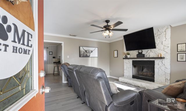 328 Villa Oaks Drive, Saraland, AL 36571