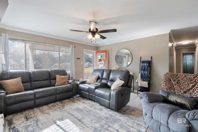 328 Villa Oaks Drive, Saraland, AL 36571