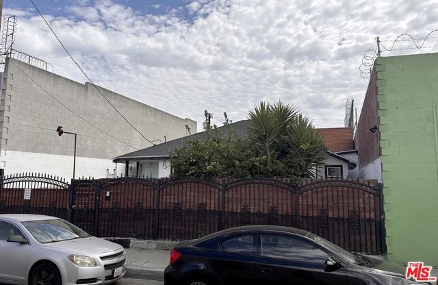 1554 E 24th Street, Los Angeles, CA 90011