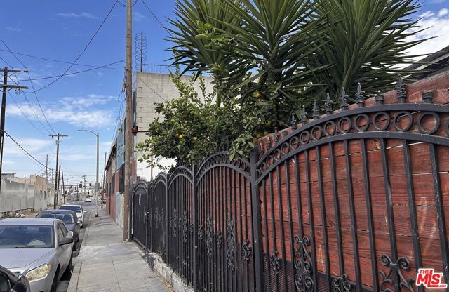 1554 E 24th Street, Los Angeles, CA 90011