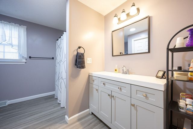 13 Eagle Dr 13, Douglas, MA 01516