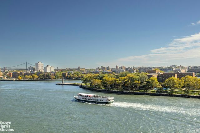 55 E End Ave Apt 8A, New York City, NY 10028