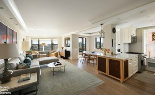 55 E End Ave Apt 8A, New York City, NY 10028