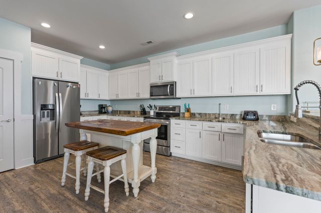 878 S Waccamaw Dr., Murrells Inlet, SC 29576