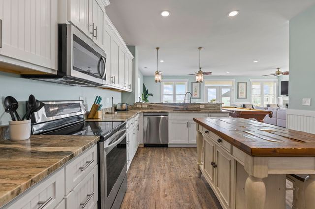 878 S Waccamaw Dr., Murrells Inlet, SC 29576