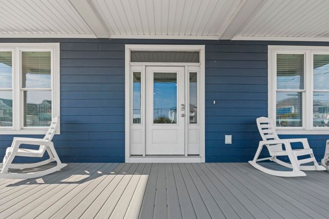 878 S Waccamaw Dr., Murrells Inlet, SC 29576