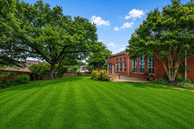 5200 Cornerwood Drive, Fort Worth, TX 76244