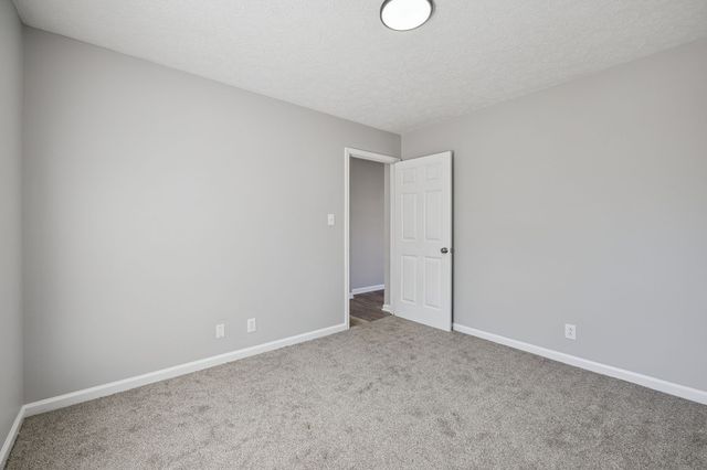 1135 Keith Ave, Oak Grove, KY 42262