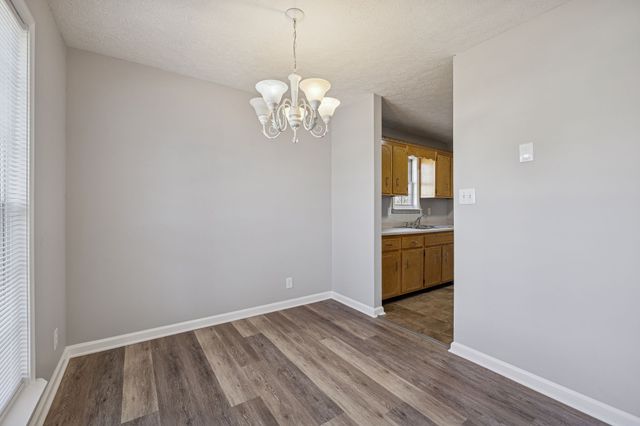 1135 Keith Ave, Oak Grove, KY 42262