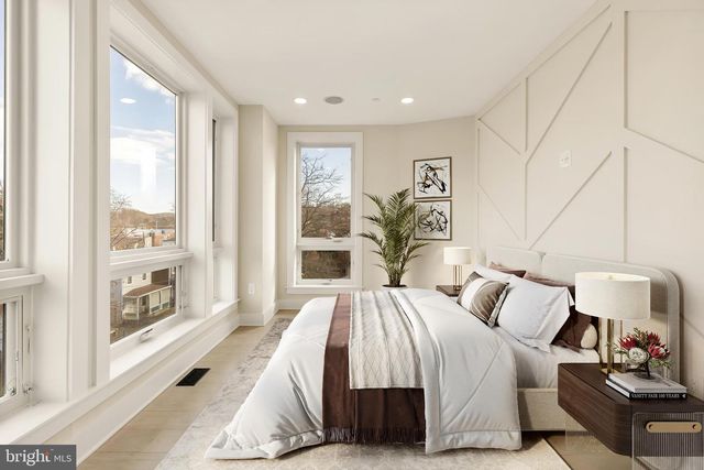 2305 NICHOLSON SE #404, Washington, DC 20020
