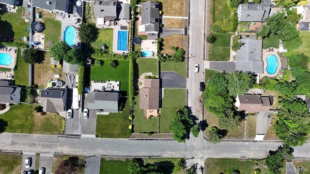 154 8th Avenue, Kings Park, NY 11754