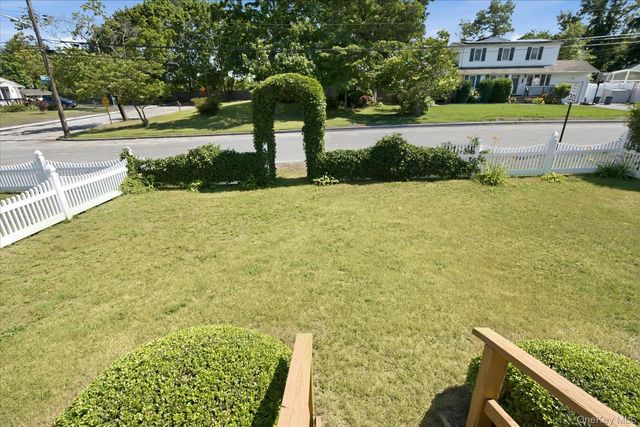 154 8th Avenue, Kings Park, NY 11754