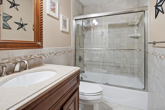 154 8th Avenue, Kings Park, NY 11754