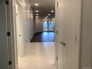 856 N N OLD WOODWARD AVE Unit 202 Avenue 202, Birmingham, MI 48009