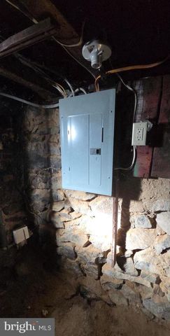 735 E 10TH ST, Wilmington, DE 19801