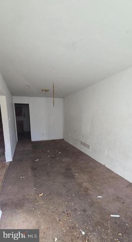 735 E 10TH ST, Wilmington, DE 19801