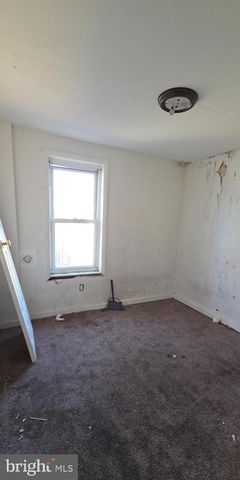 735 E 10TH ST, Wilmington, DE 19801