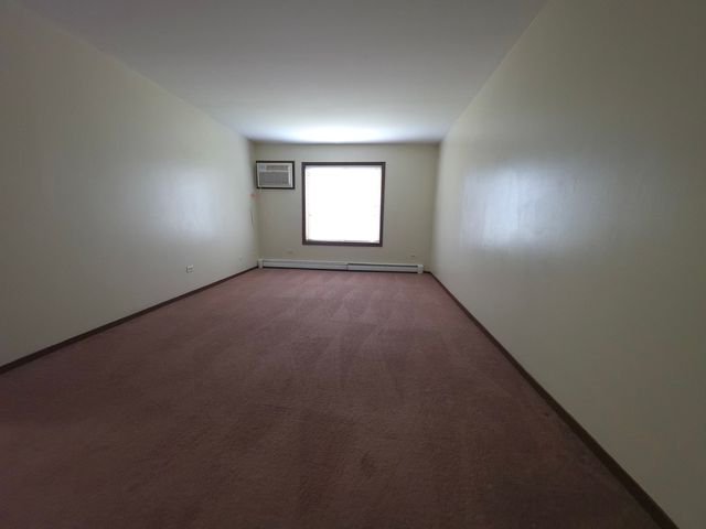 412 E Bailey Road 203, Naperville, IL 60565