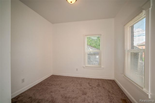 12395 Cherrylawn Street, Detroit, MI 48204
