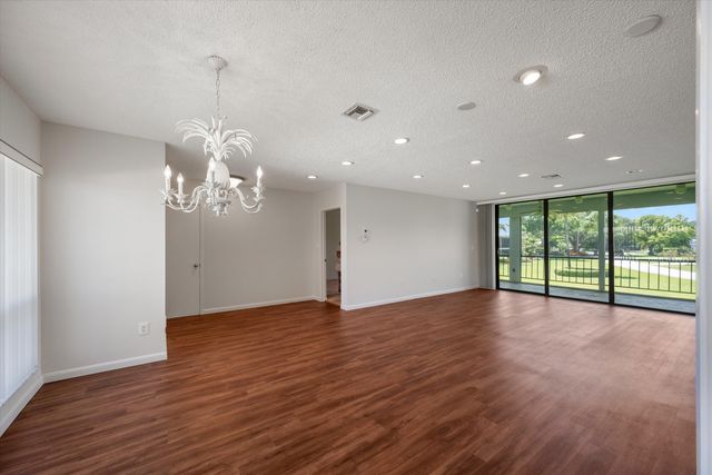 16 SE Turtle Creek Drive E, Tequesta, FL 33469