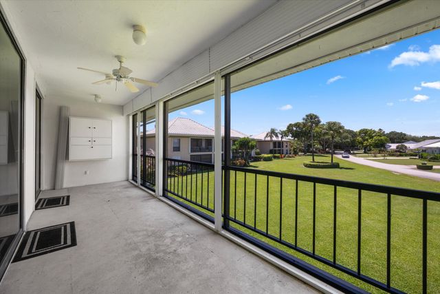 16 SE Turtle Creek Drive E, Tequesta, FL 33469