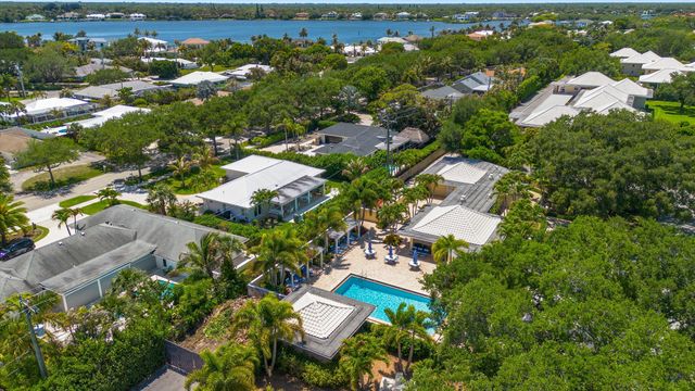 16 SE Turtle Creek Drive E, Tequesta, FL 33469