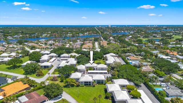 16 SE Turtle Creek Drive E, Tequesta, FL 33469