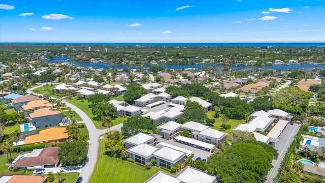 16 SE Turtle Creek Drive E, Tequesta, FL 33469