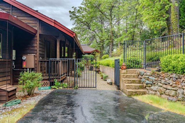 16150 Pinewood Dr, Pioneer, CA 95666