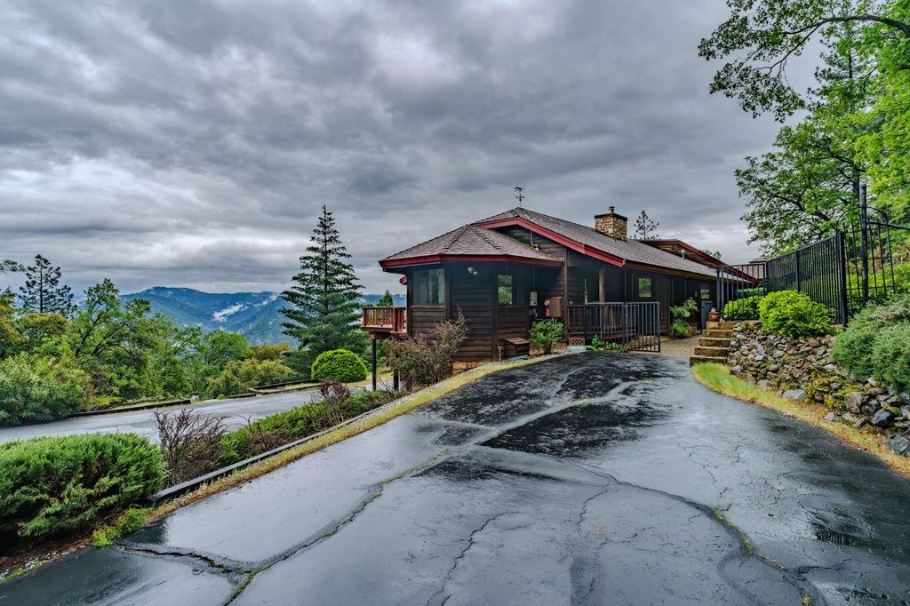 16150 Pinewood Dr, Pioneer, CA 95666