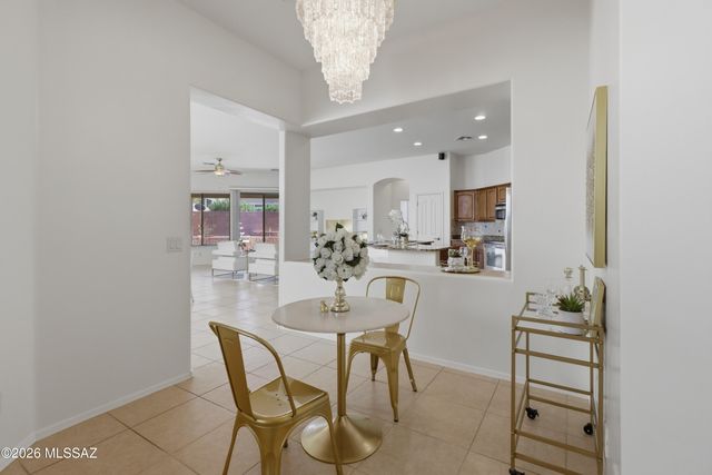 10046 E Cedar Hill Drive, Tucson, AZ 85748