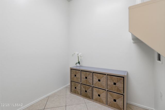 10046 E Cedar Hill Drive, Tucson, AZ 85748