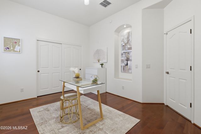 10046 E Cedar Hill Drive, Tucson, AZ 85748