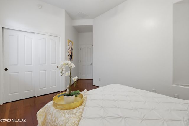10046 E Cedar Hill Drive, Tucson, AZ 85748