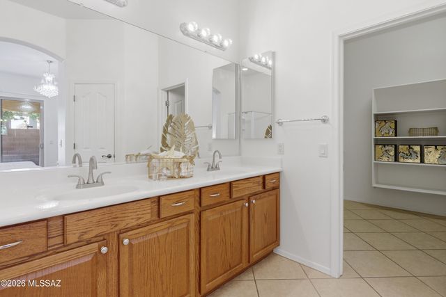 10046 E Cedar Hill Drive, Tucson, AZ 85748