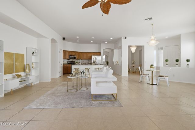 10046 E Cedar Hill Drive, Tucson, AZ 85748