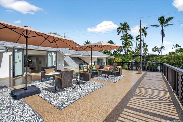 125 N Kalaheo Avenue, Kailua, HI 96734