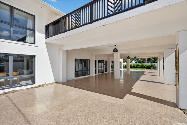 125 N Kalaheo Avenue, Kailua, HI 96734